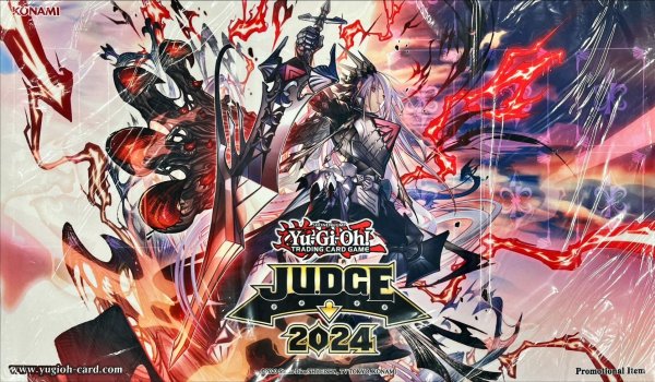 画像1: プレイマット『赫聖の妖騎士(JUDGE2024)』【-】{-}《プレイマット》 (1)